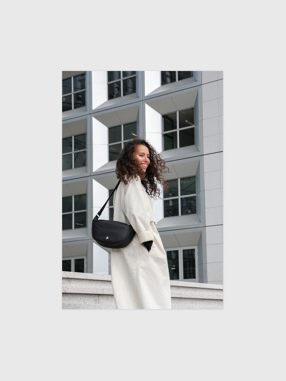 Crescent Sling Bag - Noir Anthracite 