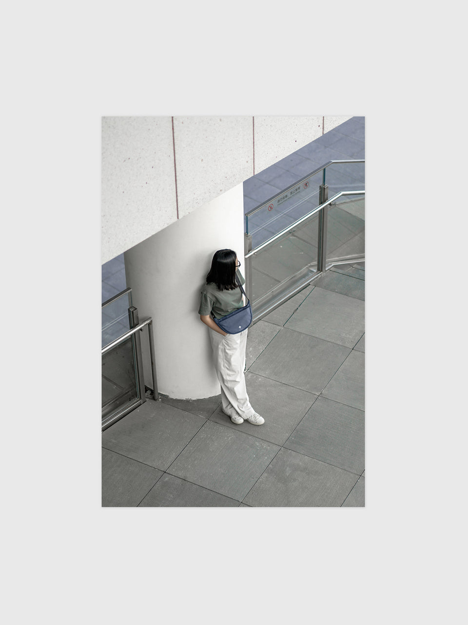 Crescent Sling Bag - Bleu Lac 